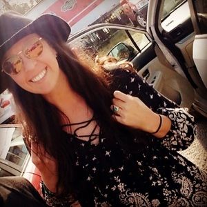 Meet your Posher, Suzi